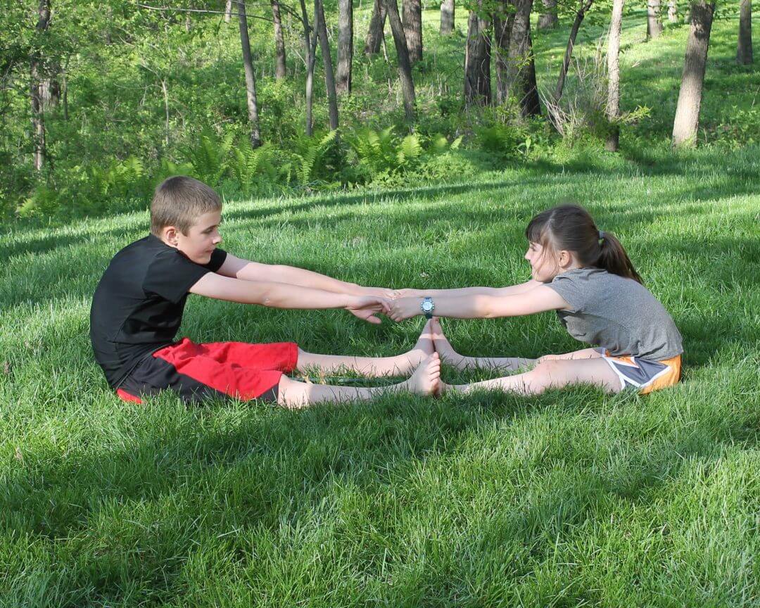 Power Partner Poses In Yoga To Practice With Kids Go Go Yoga For Kids