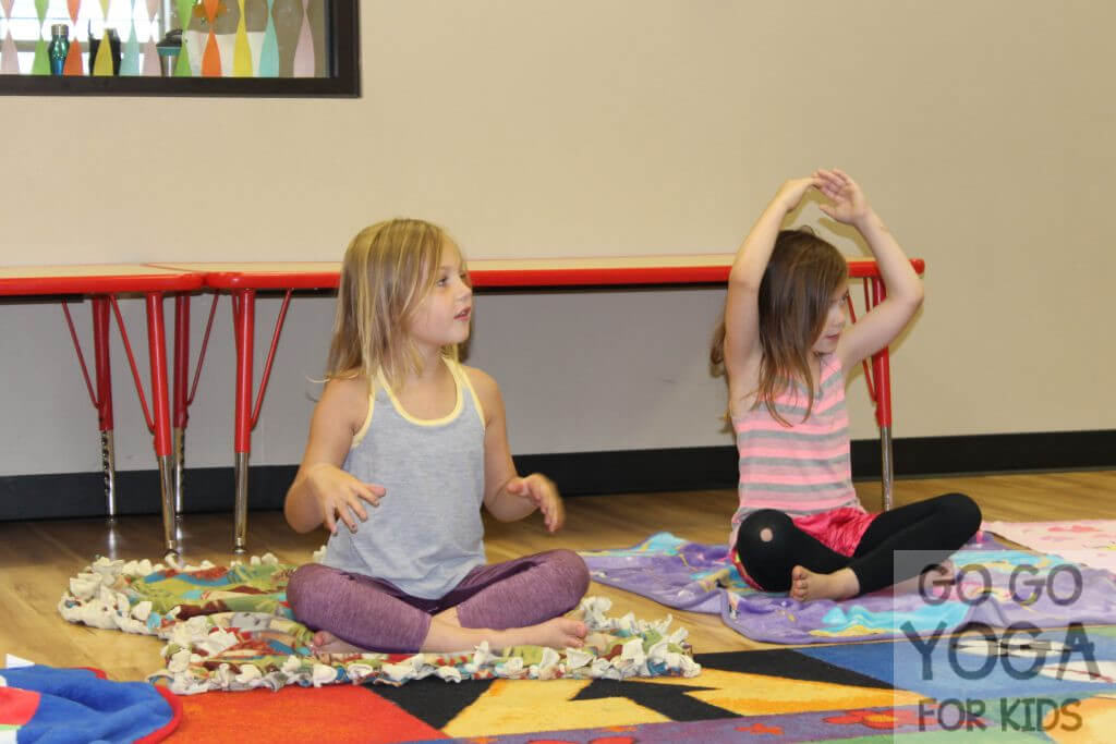 Yoga Games for Preschoolers: Be a Bubble - Go Go Yoga For Kids